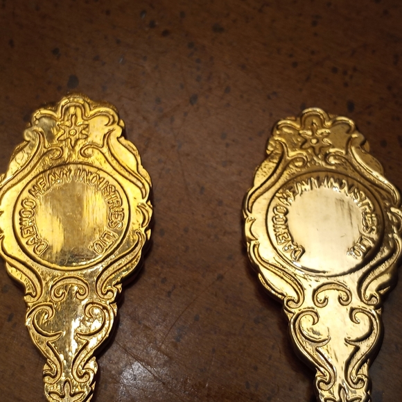 Daewoo Gold Tone Spoons set of two - Picture 4 of 4